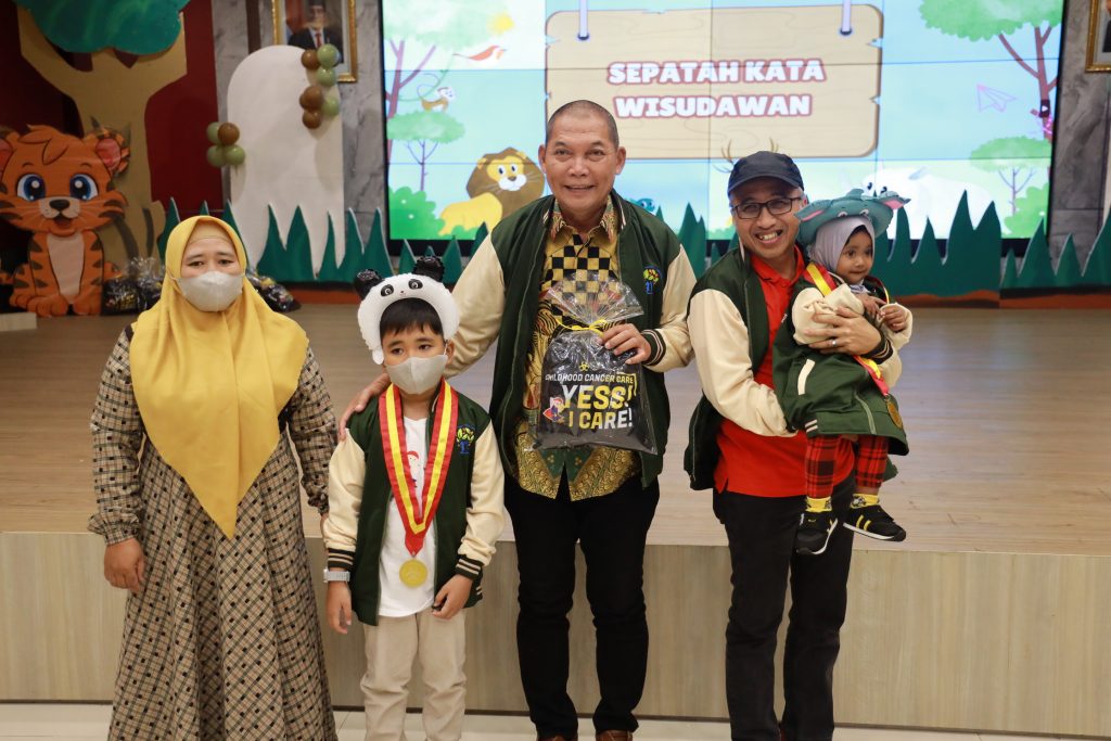 Wisuda Survivor Kanker Anak 2024